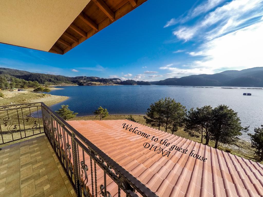 Divna Guest House Dospat Bagian luar foto